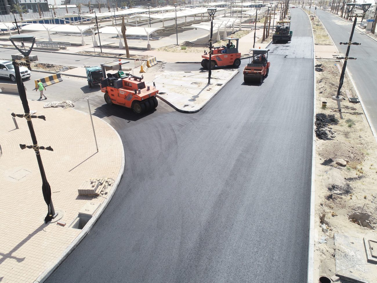 Cargo terminal road